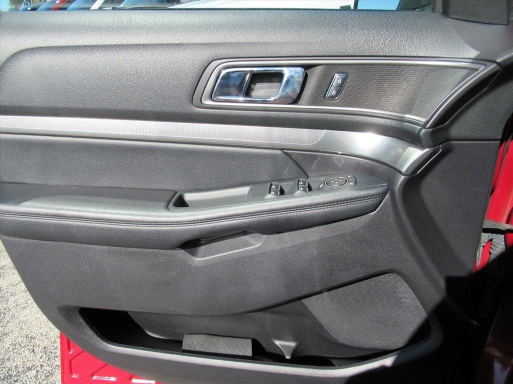 Certified 2019 Ford Explorer XLT image 21