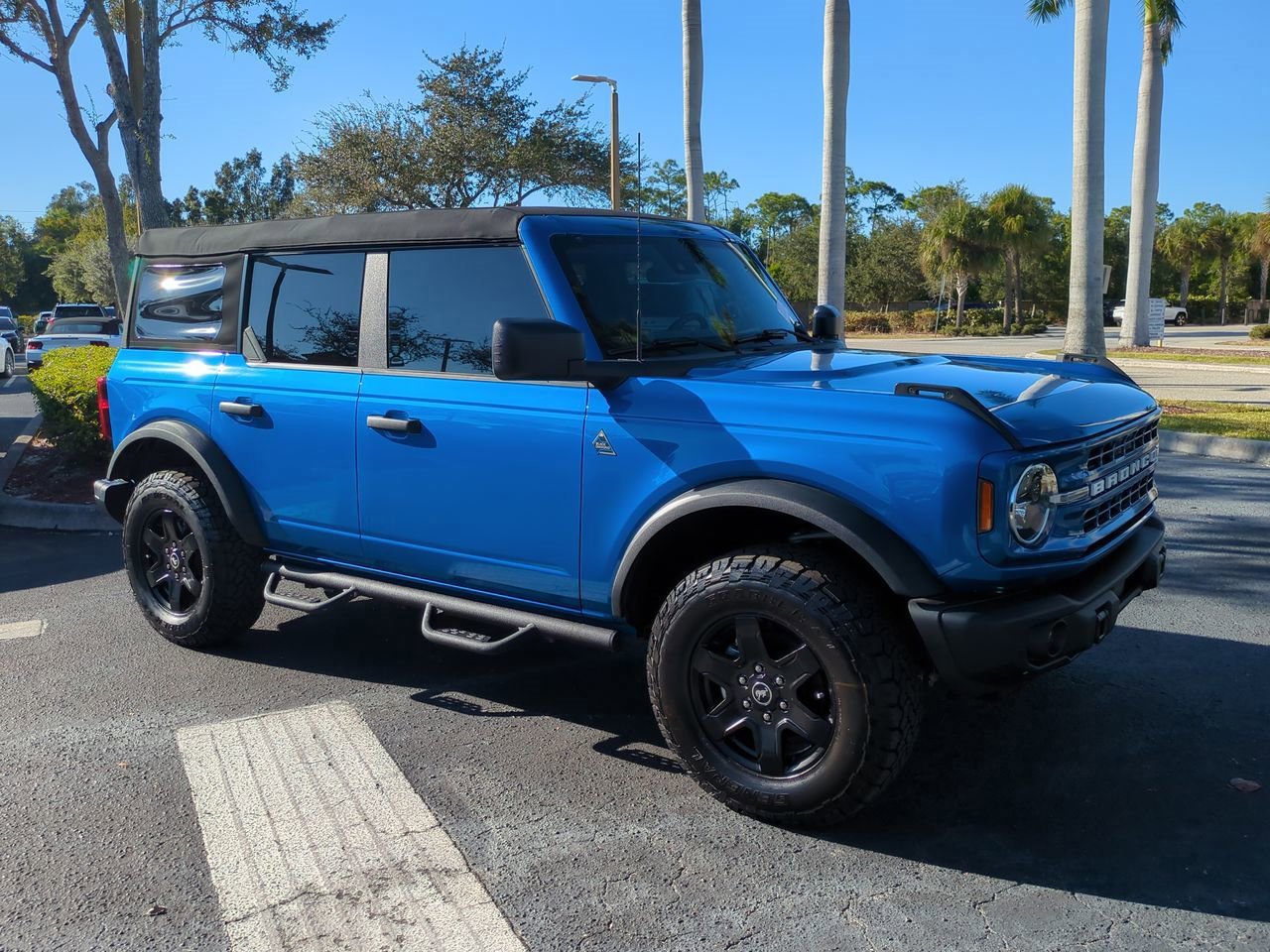 Certified 2023 Ford Bronco Black Diamond image 8