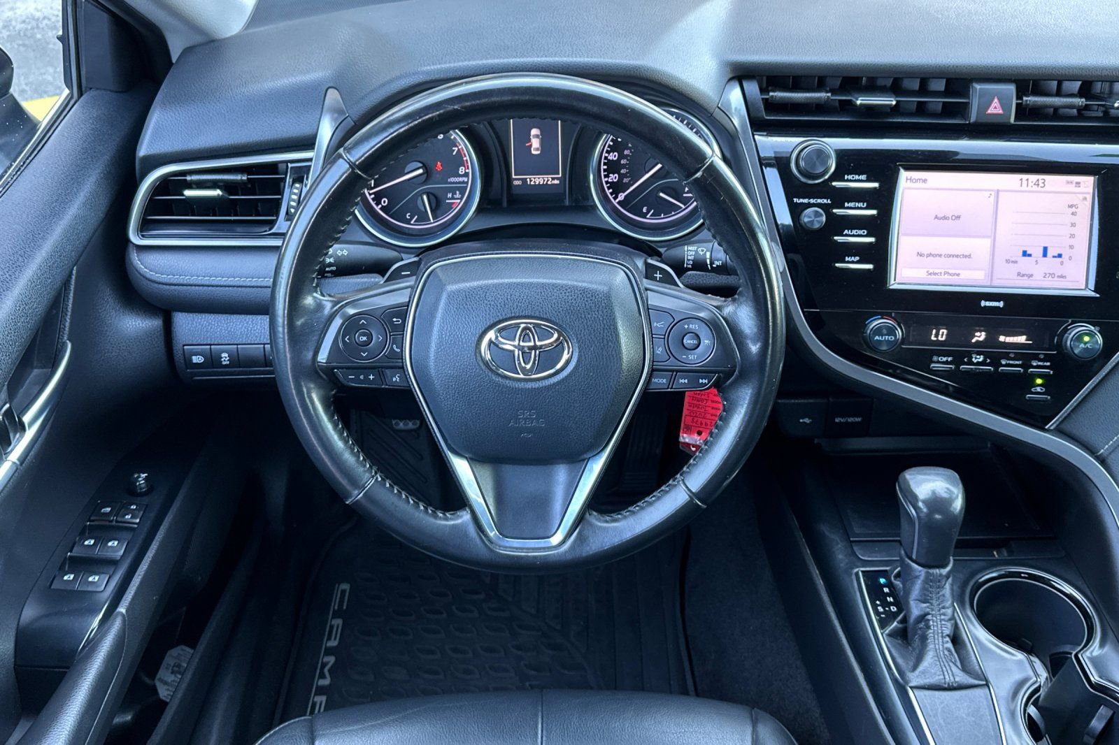 Used 2020 Toyota Camry SE image 17