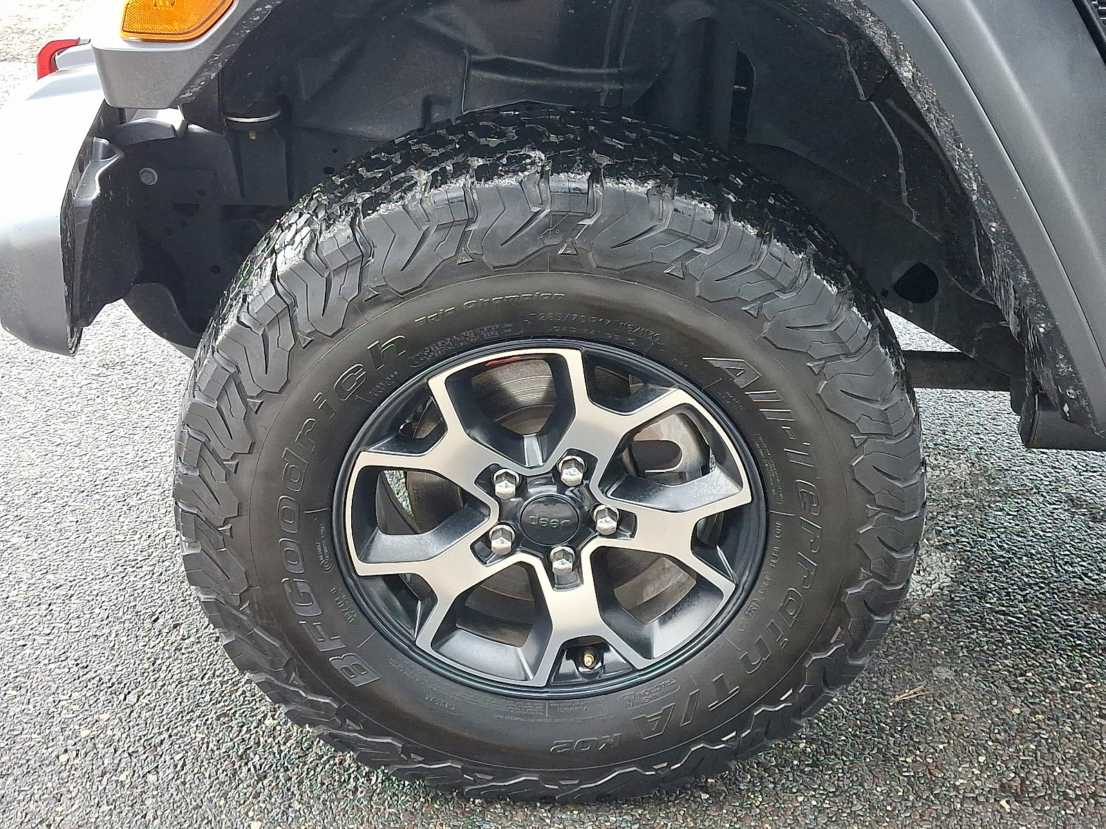 Used 2018 Jeep Wrangler Unlimited Rubicon w/ Dual Top Group image 9