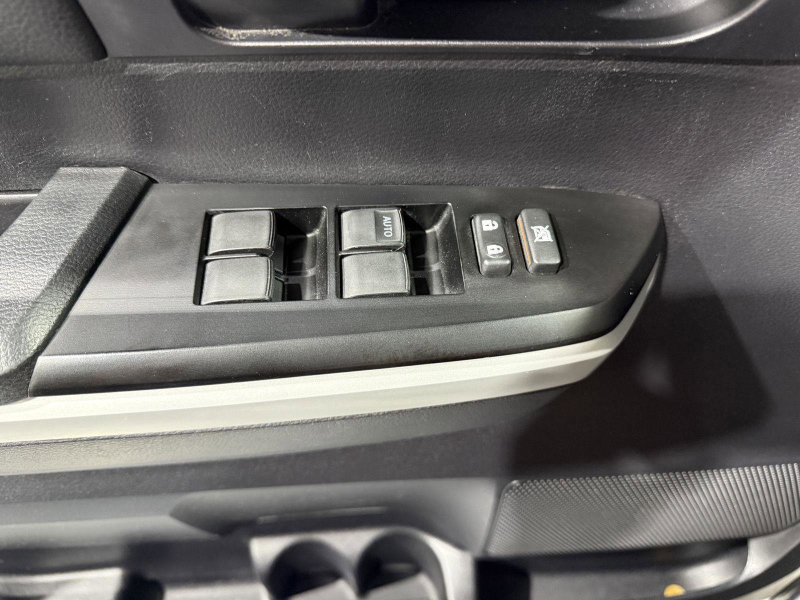 Used 2020 Toyota Tundra SR5 w/ SR5 Upgrade Package AWD/4WD image 21