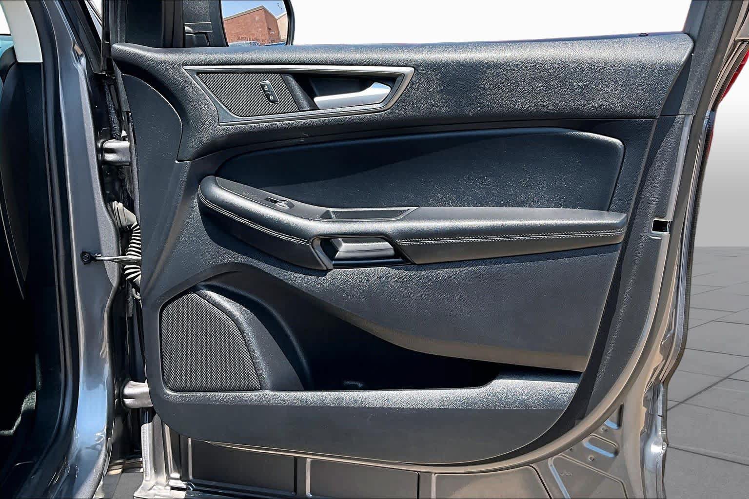Certified 2021 Ford Edge SE FWD image 21