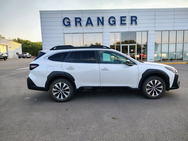 Used 2023 Subaru Outback Limited XT AWD/4WD image 7