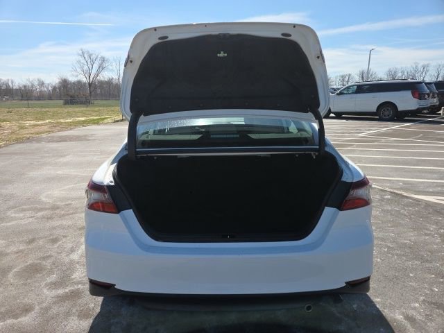 Used 2024 Toyota Camry LE image 11