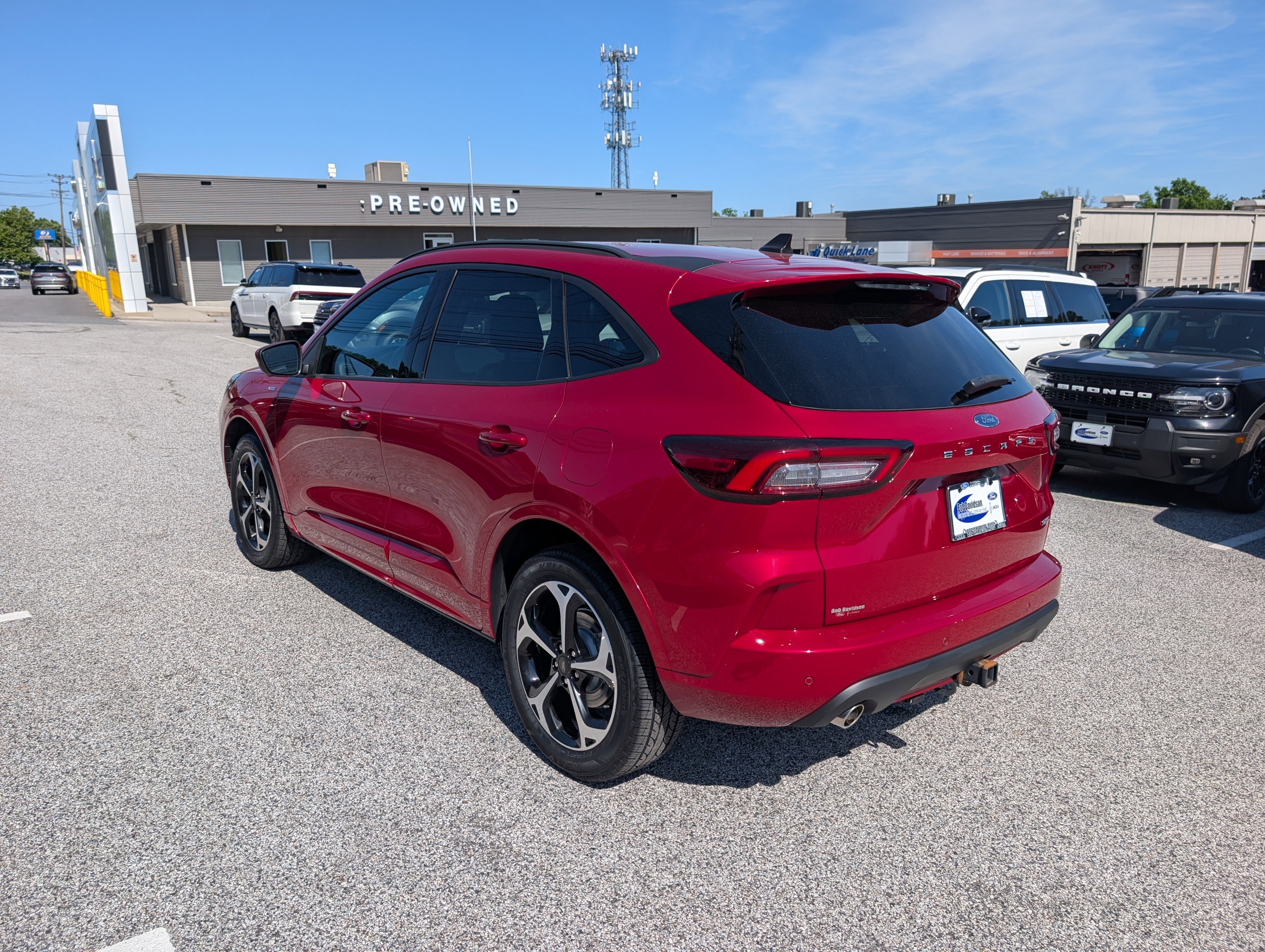 Certified 2023 Ford Escape ST-Line Select w/ Tech Pack #2 AWD/4WD image 5