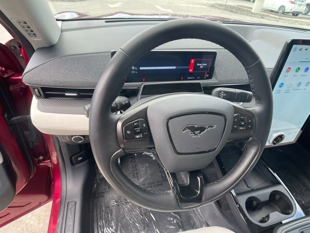 Certified 2025 Ford Mustang Mach-E Premium image 19