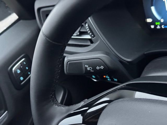 Certified 2025 Ford Escape Platinum image 29