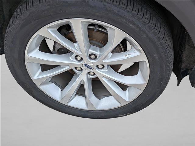 Certified 2024 Ford Explorer Platinum w/ Technology Package AWD/4WD image 6