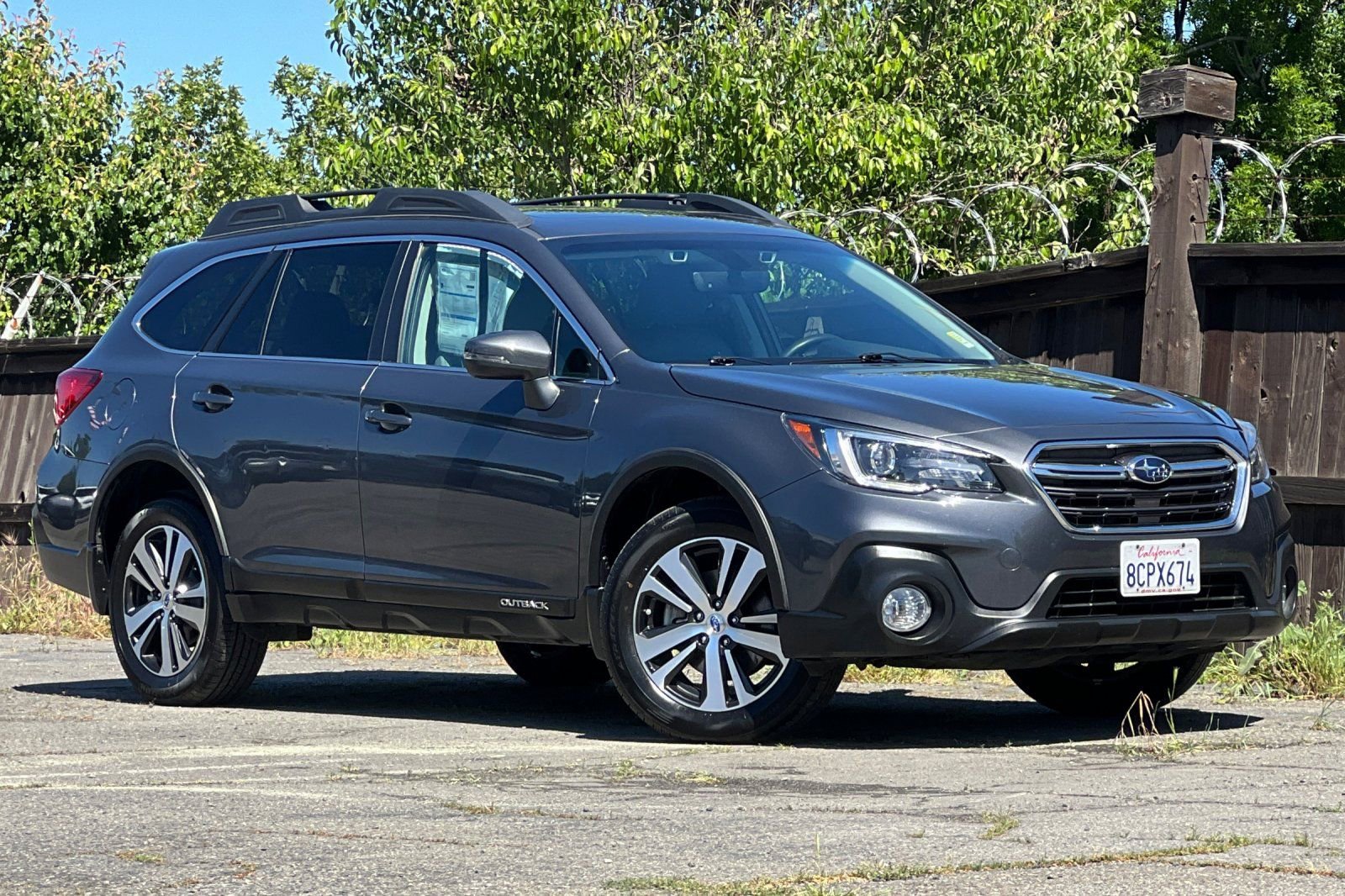 Used 2018 Subaru Outback 3.6R Limited image 2