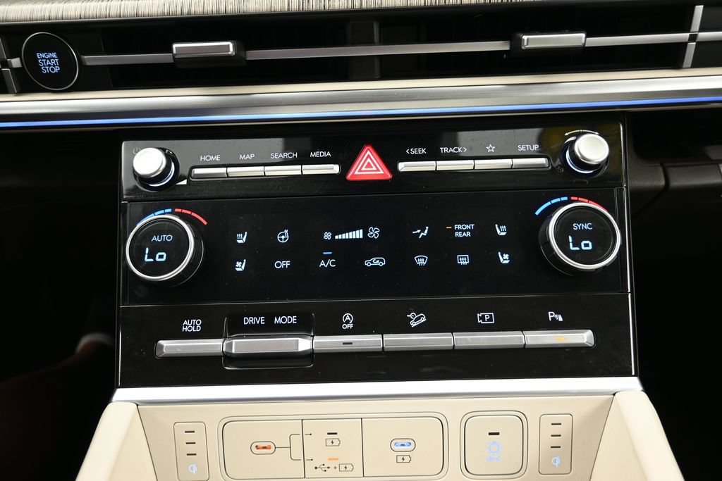 Used 2024 Hyundai Santa Fe Calligraphy FWD image 25