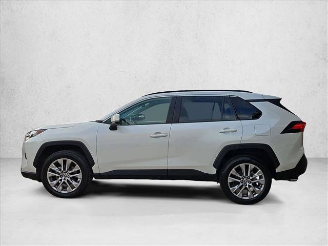 Used 2022 Toyota RAV4 XLE Premium AWD/4WD image 8