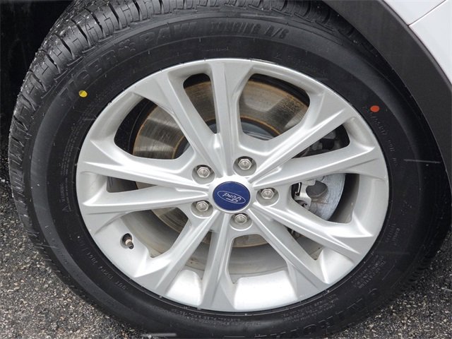 Certified 2018 Ford Escape SE w/ SE Sync 3 Package image 14