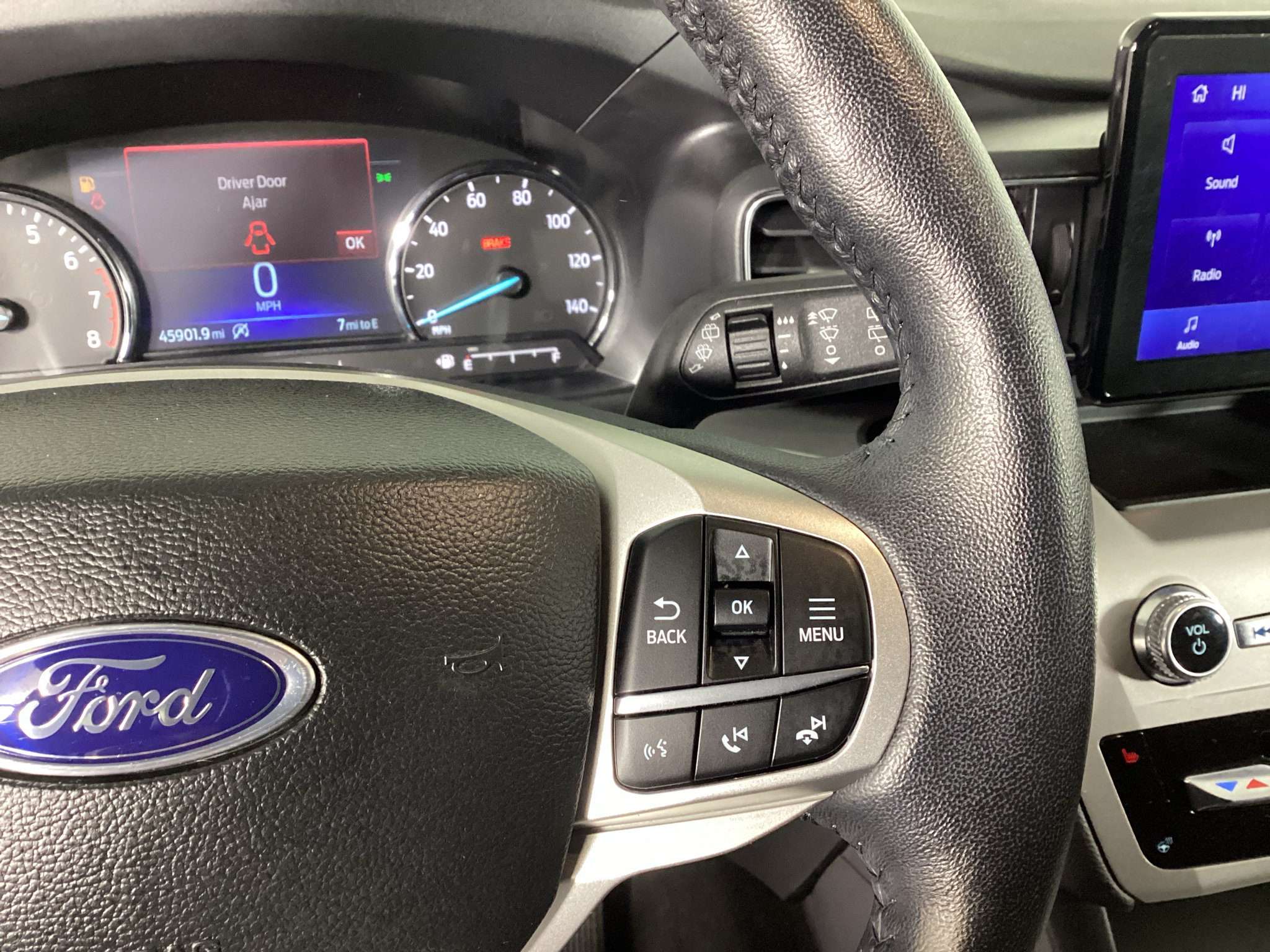 Certified 2023 Ford Explorer XLT w/ Equipment Group 202A AWD/4WD image 25