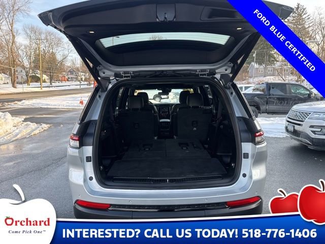 Used 2023 Jeep Grand Cherokee L Laredo image 8