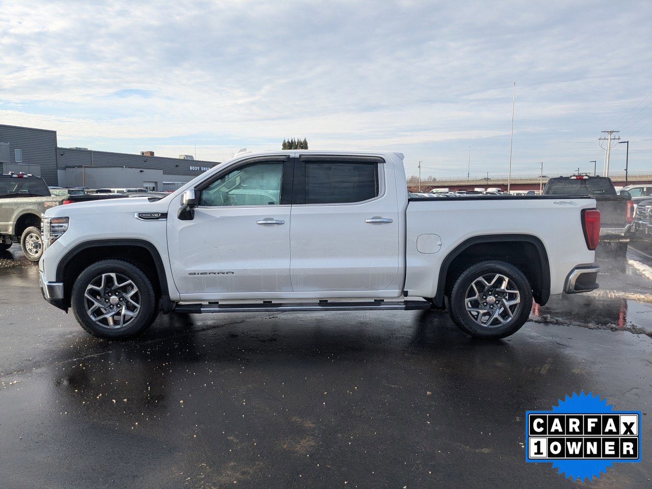 Used 2024 GMC Sierra 1500 SLT w/ SLT Premium Plus Package image 2