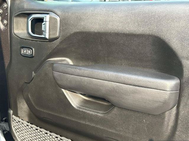 Used 2023 Jeep Wrangler Unlimited Sport AWD/4WD image 23