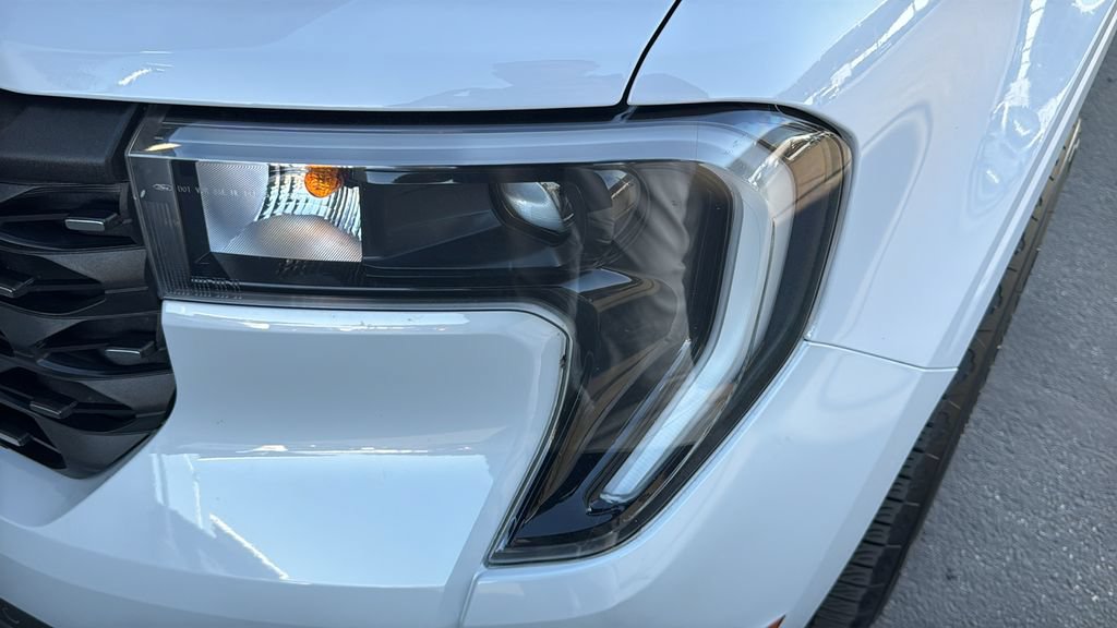 Certified 2025 Ford Maverick Lariat w/ 4K Tow Package AWD/4WD image 6