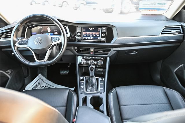 Used 2024 Volkswagen Jetta SE FWD image 15