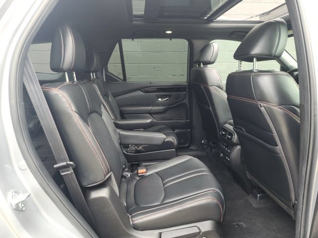 Used 2023 Honda Pilot TrailSport image 15