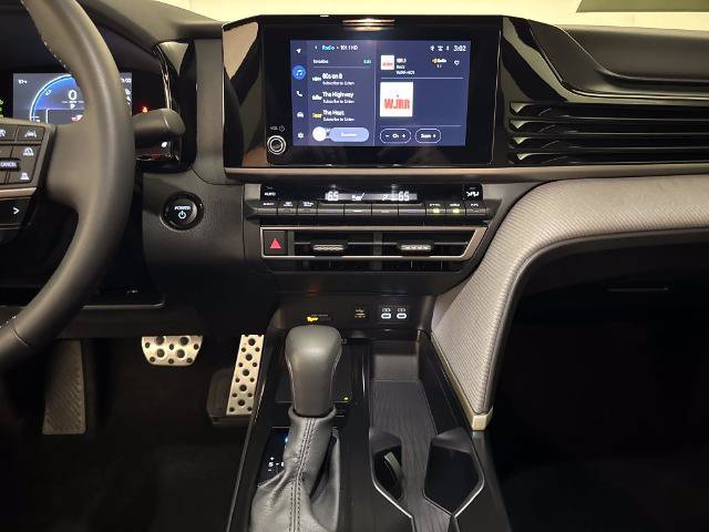 Used 2026 Toyota Camry SE w/ Convenience Package FWD image 24