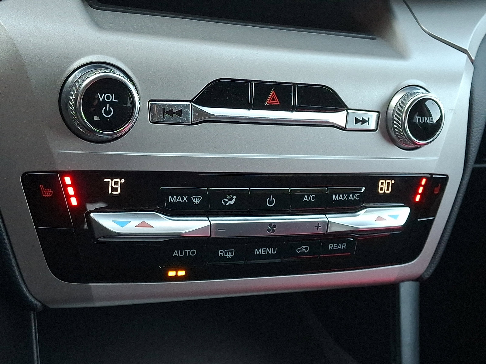 Certified 2021 Ford Explorer XLT image 18