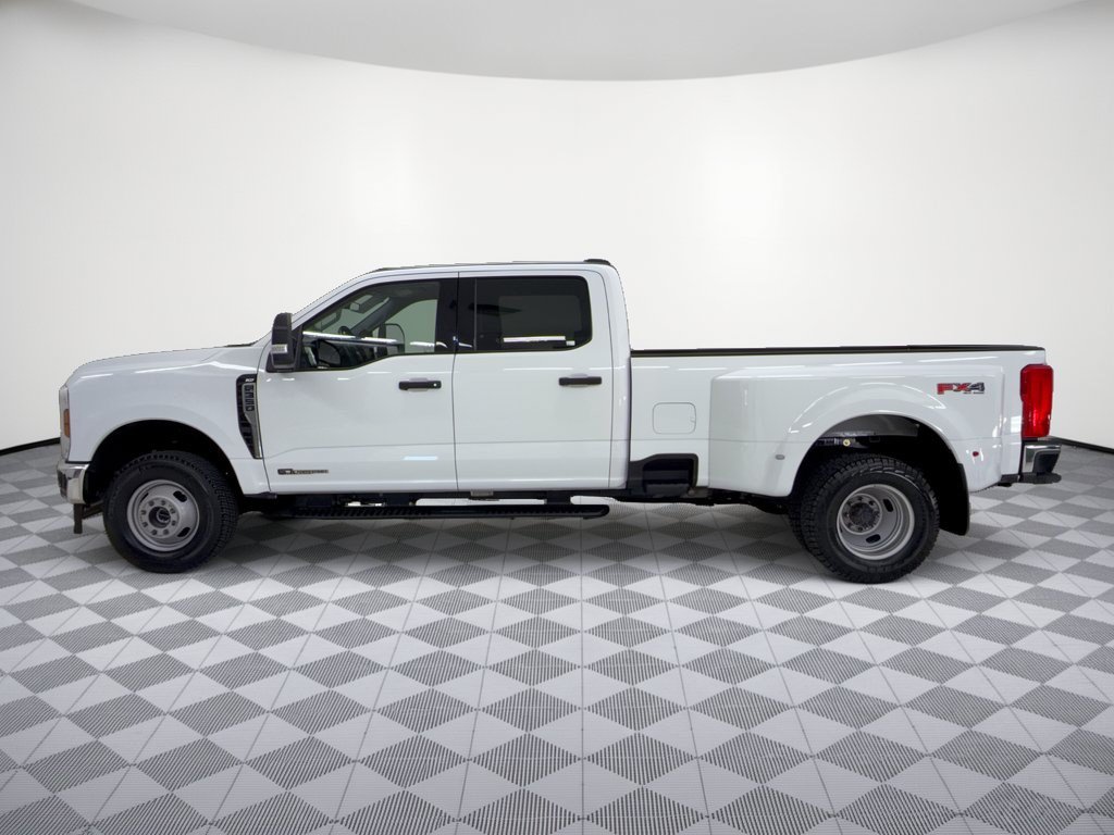 Certified 2025 Ford F350 XLT w/ FX4 Off-Road Package AWD/4WD image 2