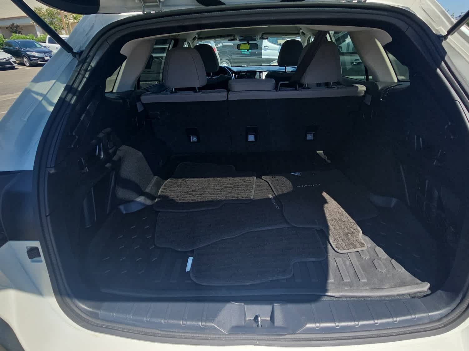 Used 2023 Subaru Outback Premium AWD/4WD image 9