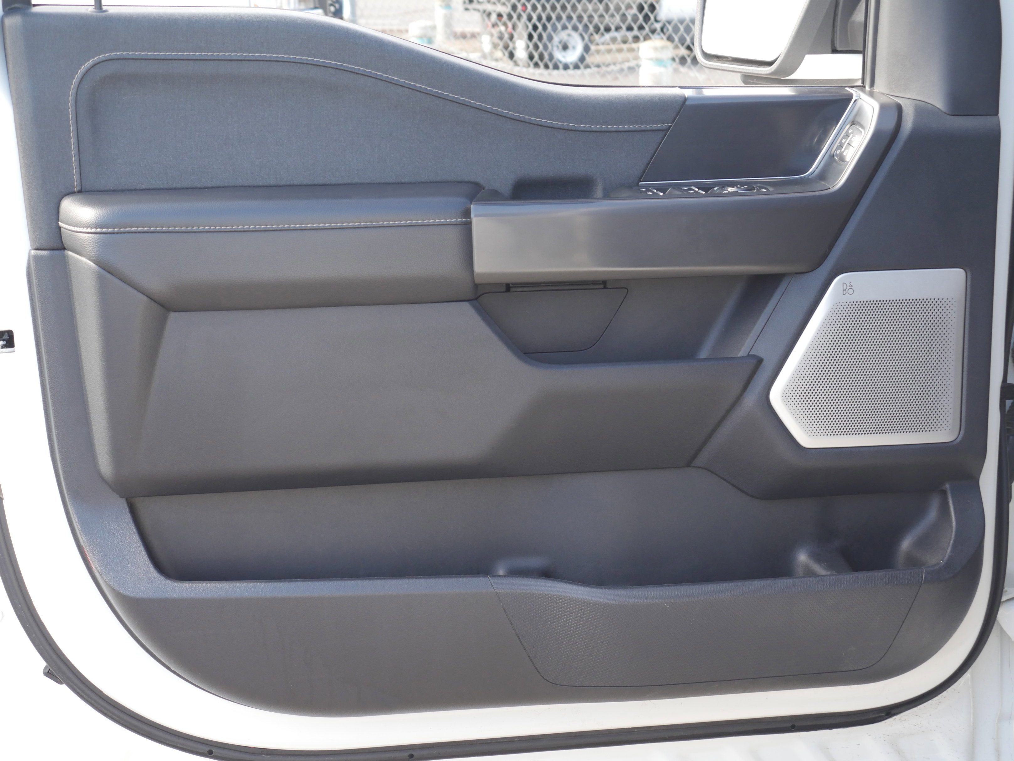 Certified 2025 Ford F150 Lariat w/ Equipment Group 502A High image 41