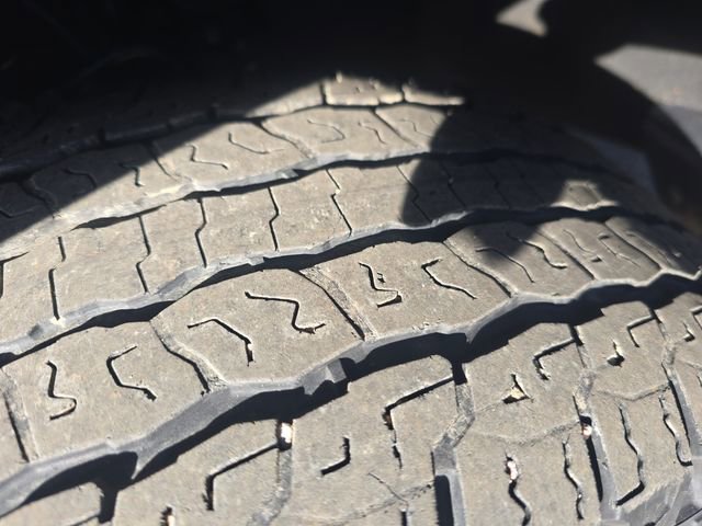 Used 2023 GMC Canyon AT4 w/ Technology Package image 30