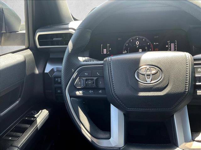 Used 2025 Toyota 4Runner SR5 AWD/4WD image 20