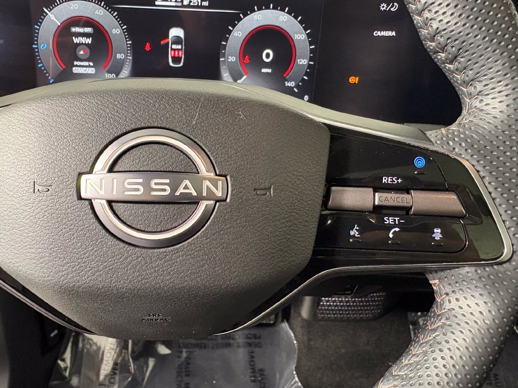 Used 2025 Nissan Ariya AWD image 22