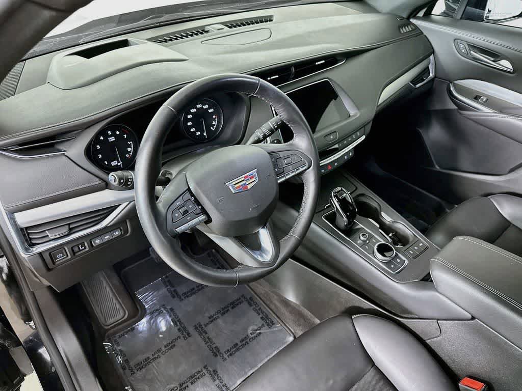 Used 2023 Cadillac XT4 Premium Luxury w/ Technology Package FWD image 2
