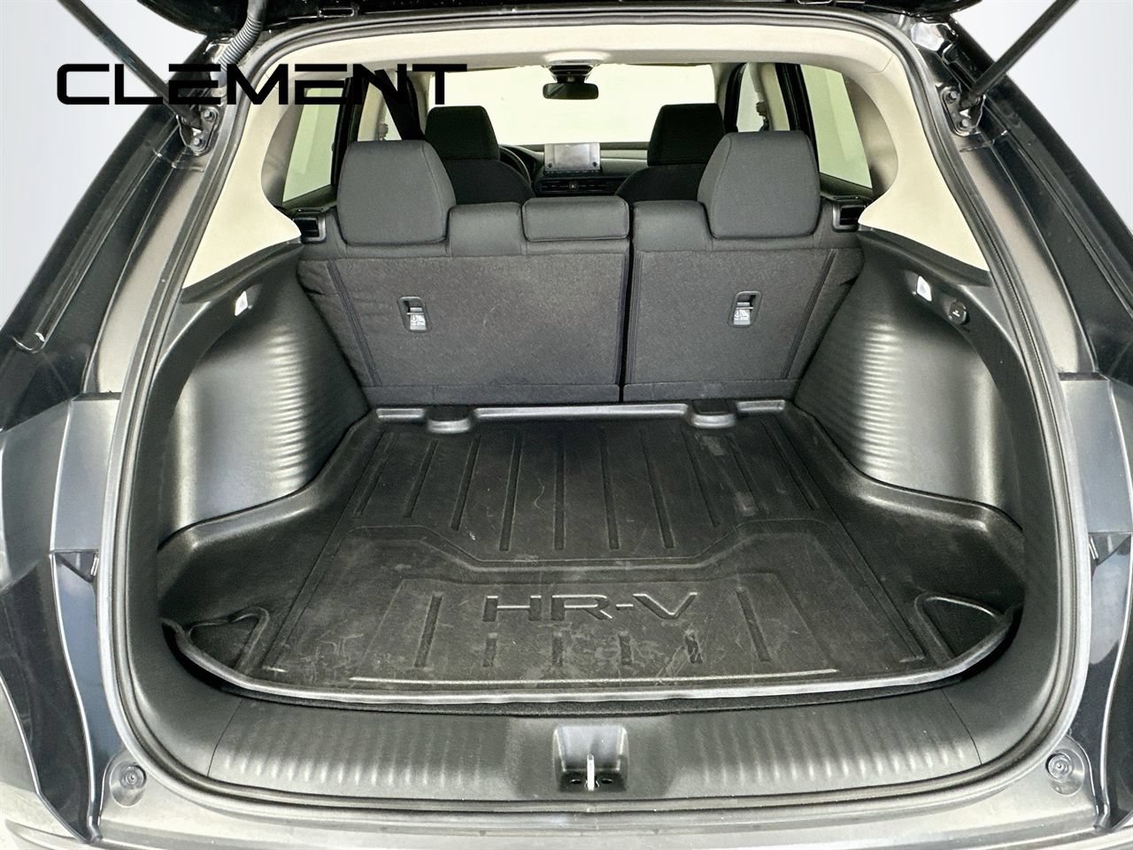 Used 2025 Honda HR-V LX image 11
