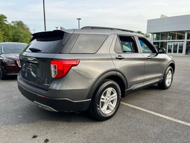 Certified 2022 Ford Explorer XLT w/ Equipment Group 202A AWD/4WD image 6
