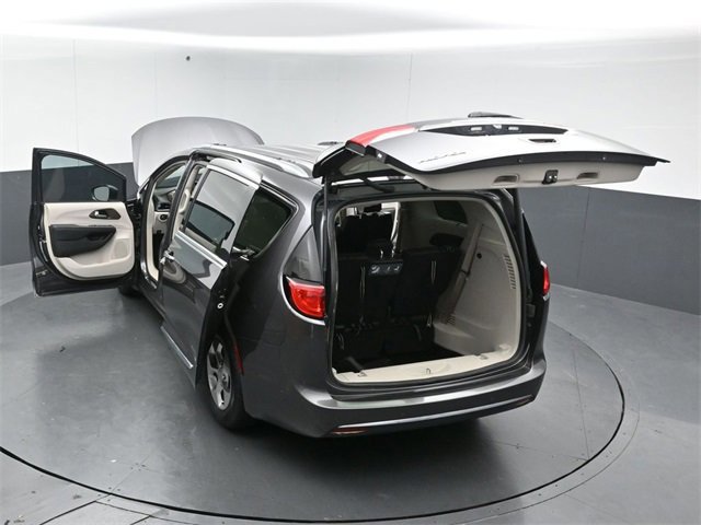 Used 2017 Chrysler Pacifica Touring-L Plus image 55