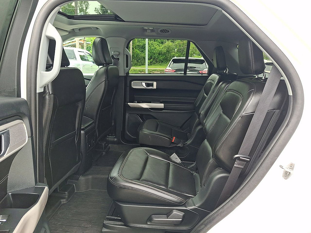 Certified 2024 Ford Explorer XLT w/ Equipment Group 202A AWD/4WD image 20