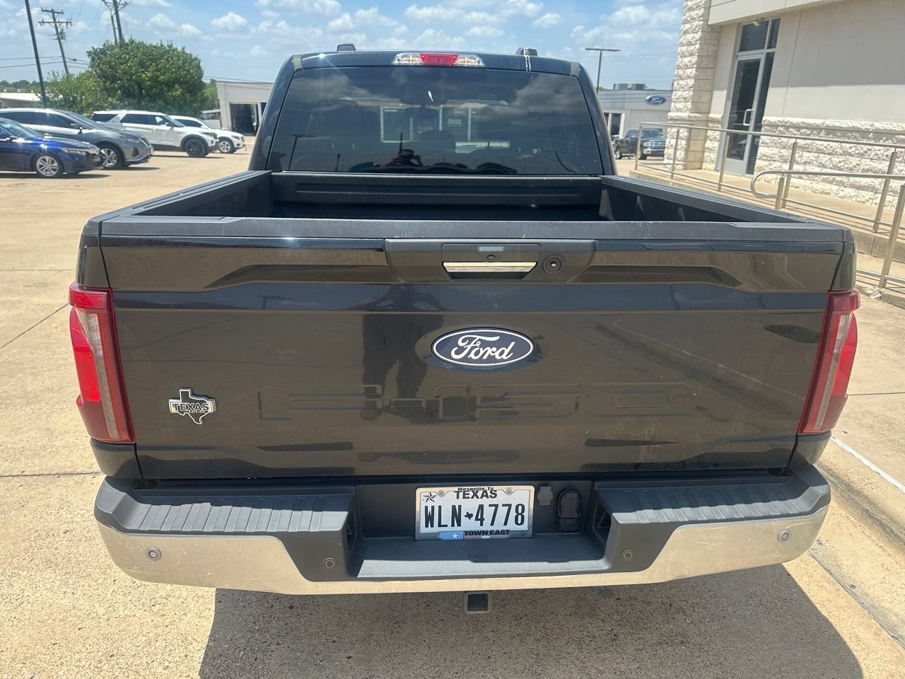 Certified 2024 Ford F150 XLT w/ Mobile Office Package RWD image 10