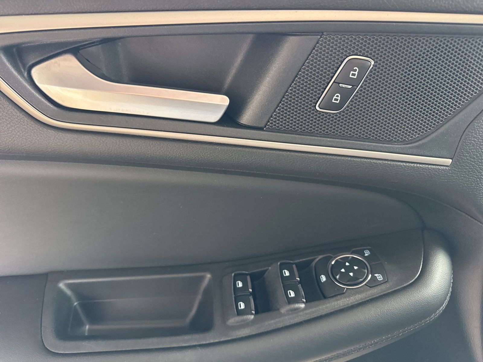 Certified 2024 Ford Edge SEL image 26