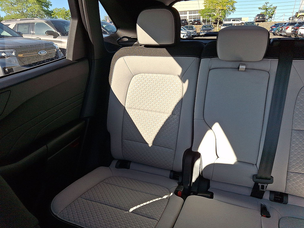 Certified 2023 Ford Escape Active AWD/4WD image 12