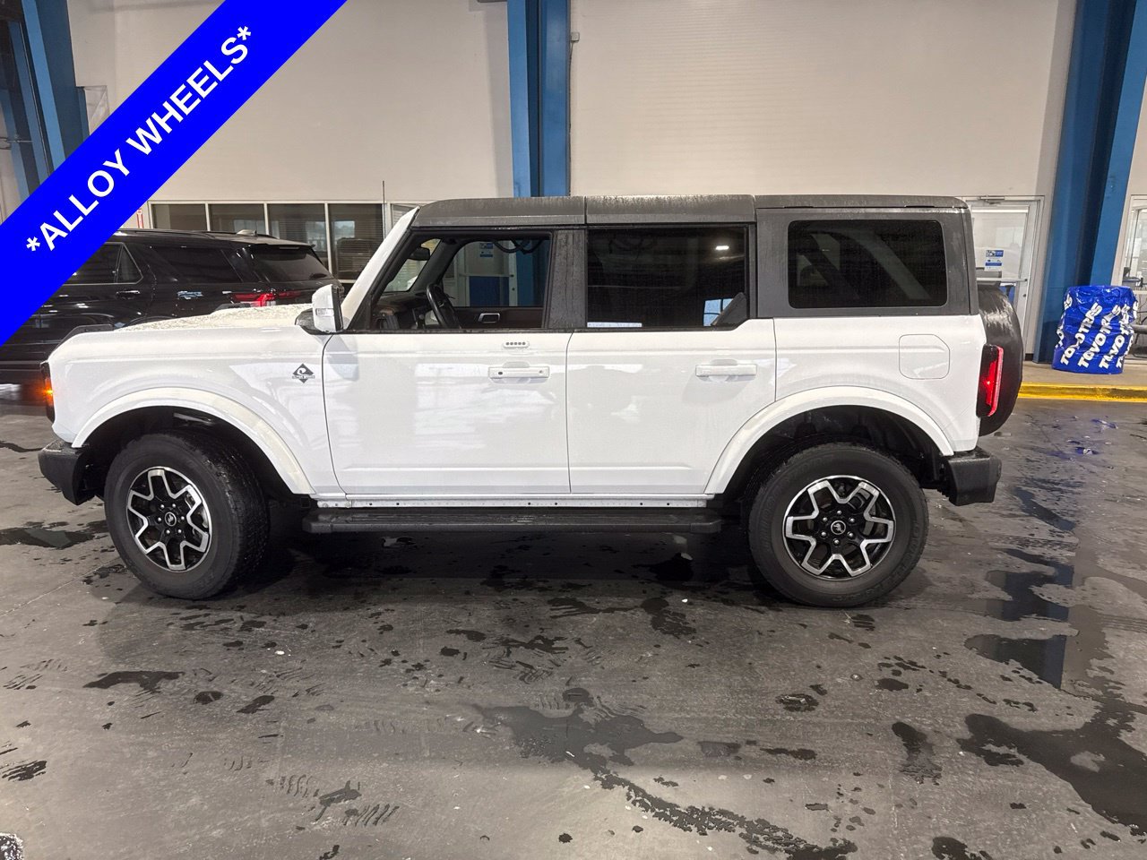 Certified 2023 Ford Bronco Outer Banks AWD/4WD image 3