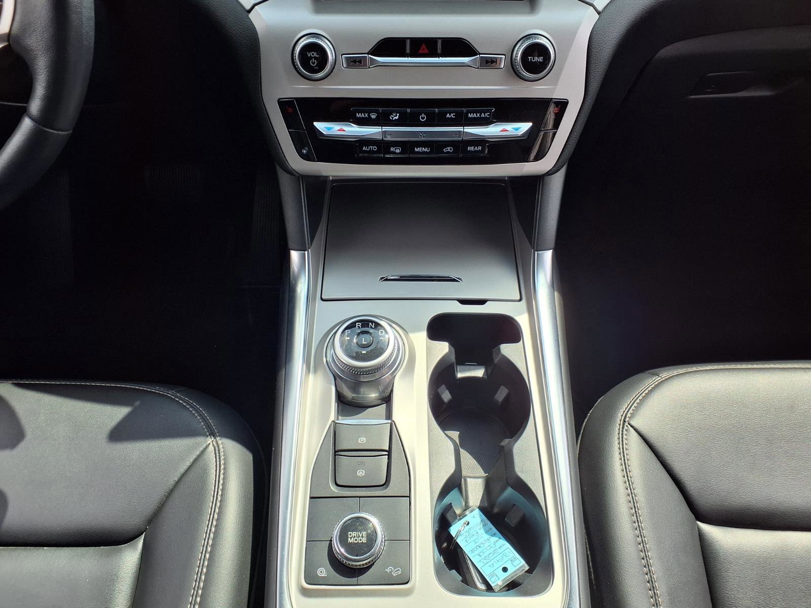 Certified 2023 Ford Explorer XLT w/ Equipment Group 202A image 17