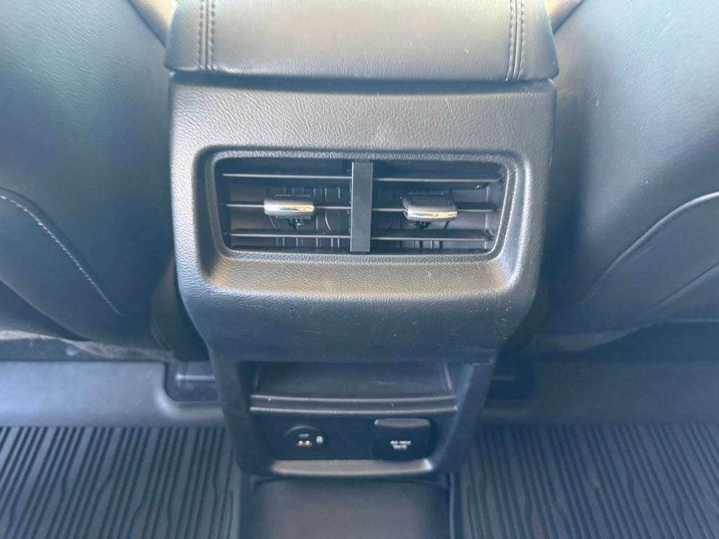 Certified 2022 Ford Edge SEL w/ Convenience Package AWD/4WD image 10