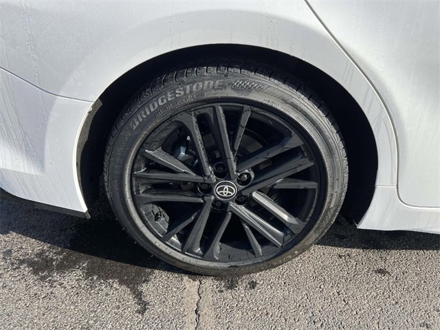 Used 2025 Toyota Camry SE w/ Convenience Package image 11