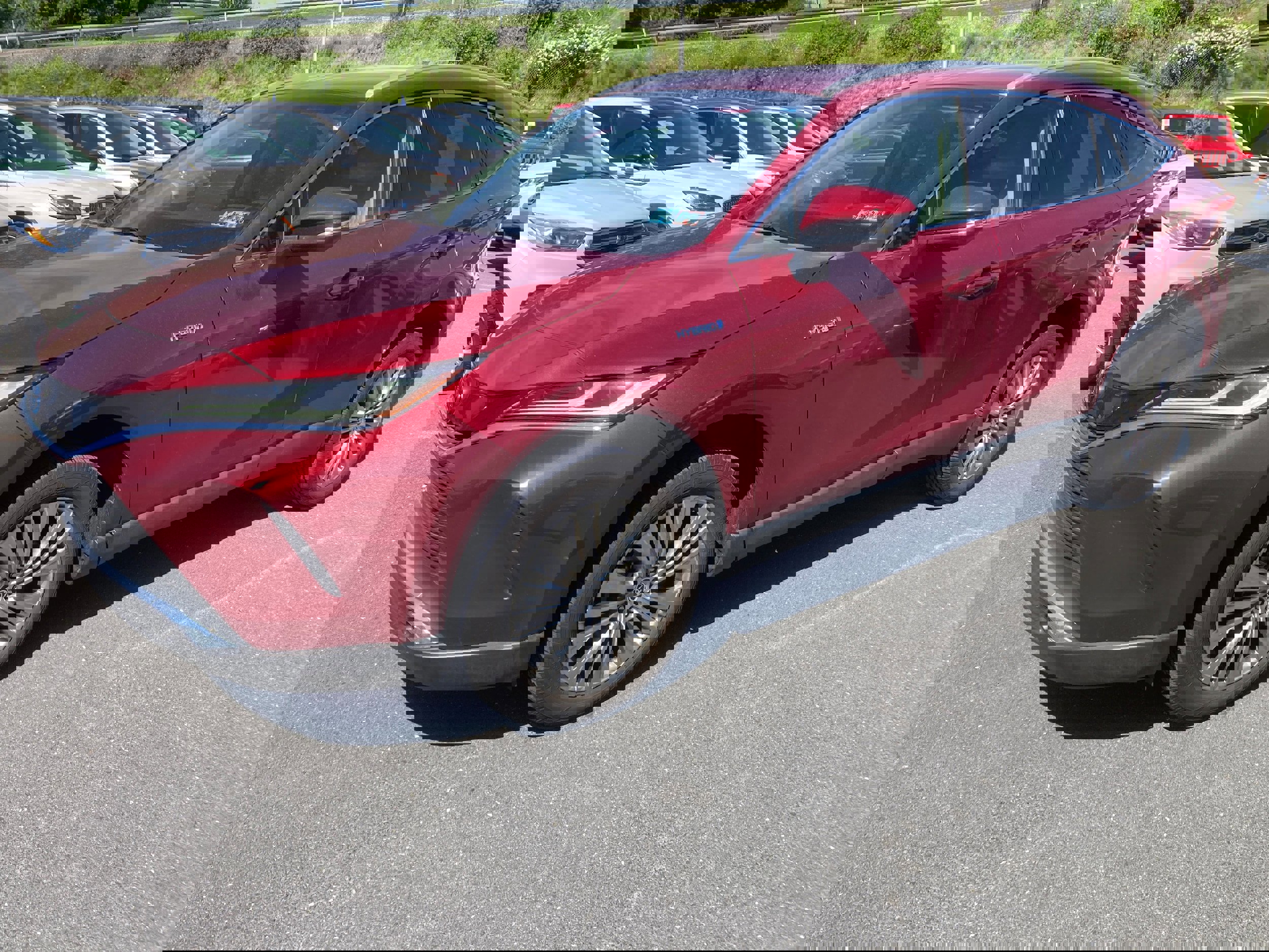 Used 2021 Toyota Venza XLE w/ Softex Package image 2