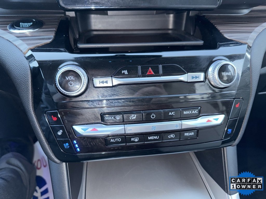 Certified 2024 Ford Explorer Limited image 23