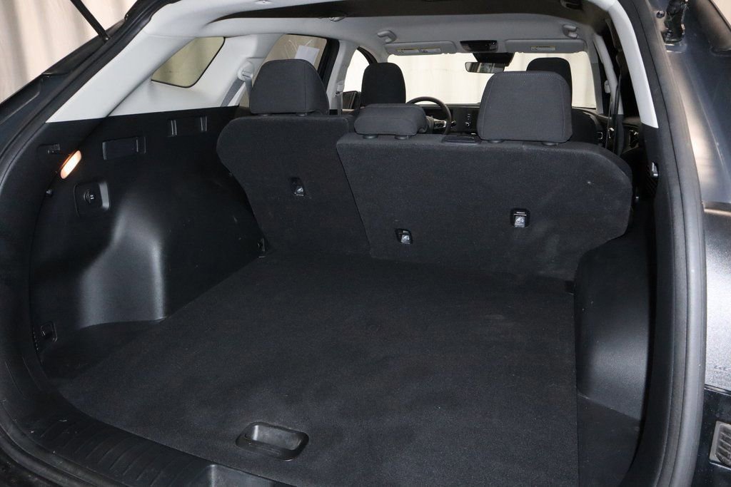Used 2023 Kia Sportage LX image 16
