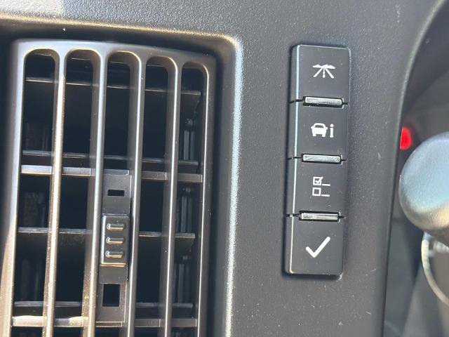 Used 2020 Chevrolet Express 3500 LT w/ LT Preferred Equipment Group RWD image 26