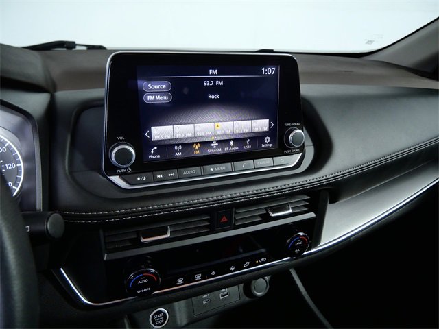 Used 2023 Nissan Rogue SV image 19