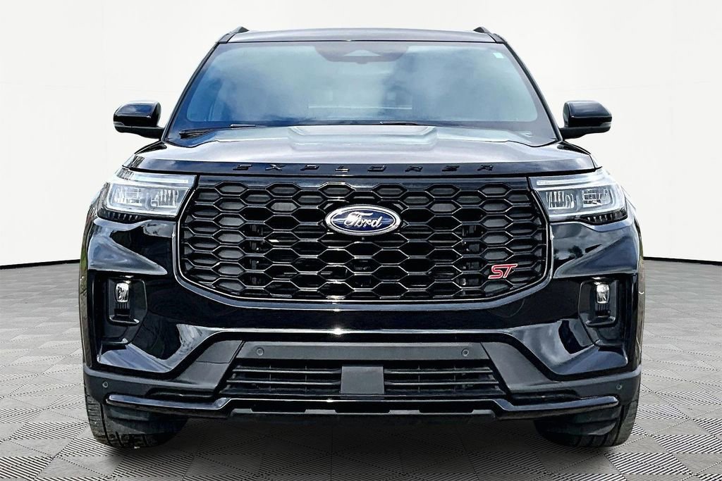 Certified 2025 Ford Explorer ST image 6