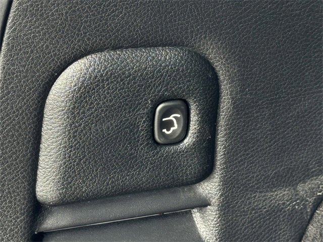 Used 2019 Jeep Grand Cherokee SRT image 39